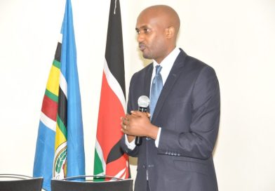 Pasiteli Karahamuheto Celestin aratabaza kuko Umuhesha w’inkiko w’umwuga Nsabimana Joseph amukorera akarengane.