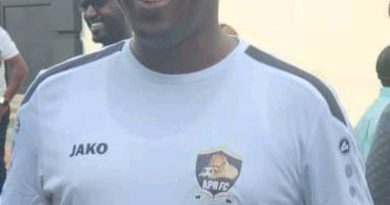 Urugiye kera ruhinyuza intwali: Rukundo Patrick wari warihishe mu ikipe ya Rayon sports inteko rusange ya Fan base yamwirukanye. Urugiye kera ruhinyuza intwali: Rukundo Patrick wari warihishe mu ikipe ya Rayon sports inteko rusange ya Fan base yamwirukanye.