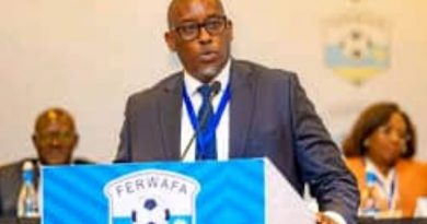 Ruhago nyarwanda: Ubukene n’ubukomisiyoneri buravuza ubuhuha mu makipe ifaranga rinyerezwa.