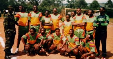 Ruhago nyarwanda: Umupira w’amaguru imwe mu ntwaro yafashije FPR kumenyekana mu Rwanda no guhuza abasirikare n’abasivili bayo k’urugamba. Ruhago nyarwanda: Umupira w’amaguru imwe mu ntwaro yafashije FPR kumenyekana mu Rwanda no guhuza abasirikare n’abasivili bayo k’urugamba.