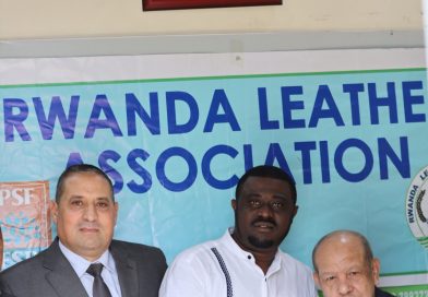Kamayirese Jean D’amour uyobora Rwanda leather association yungutse umushoramari Hesham  Gazar wo mugihugu cya Misiri uzabafasha guteza imbere impu.