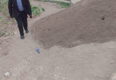 Akarere ka Ruhango.Umusaza Niyonsaba Japhet n’uwigeze kuba umukazana we ruraba rwambikanye murukiko rw’ibanze rwa Ruhango baburana inzu.