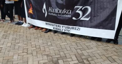 Twibuke Twiyubaka: Ishuri rya VTC Kibali mu karere ka Gicumbi mu ntara y’Amajyaruguru ryasuye urwibutso rushyinguyemo imibili y’abatutsi bishwe muri jenoside .