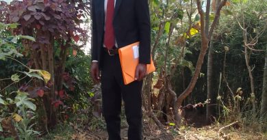 Niyoyita Elie aratabaza Gitifu w’Umurenge wa Kigarama mu karere ka Kirehe kuko Habiyakare Cyprien yigabije umutungo yiyita umwana wa Nyakwigendera Sekabuhoro.